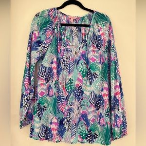 EUC Lilly Pulitzer Willa rayon top in Quill Out Large